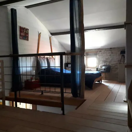 La Pierre Du Grain Feriehus Ravel