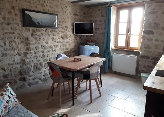 Semesterbostad La Pierre Du Grain