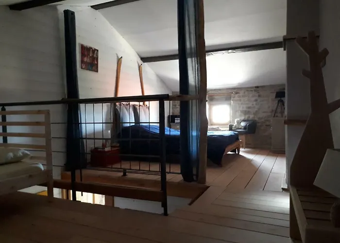 La Pierre Du Grain Semesterbostad Ravel